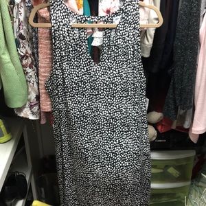 Old navy black and whit dress